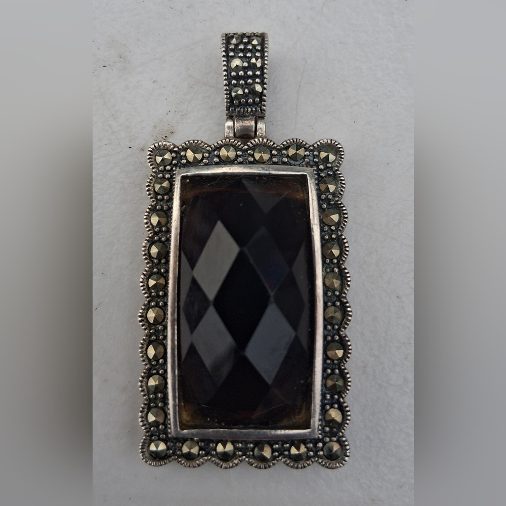 Vintage-Inspired Black and Silver Necklace 925